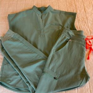 Figs Green Scrub Set